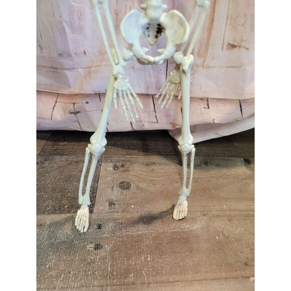 Halloween pumpkin jack-o'-lantern skeletons hanging scary prop decor - Picture 4 of 6